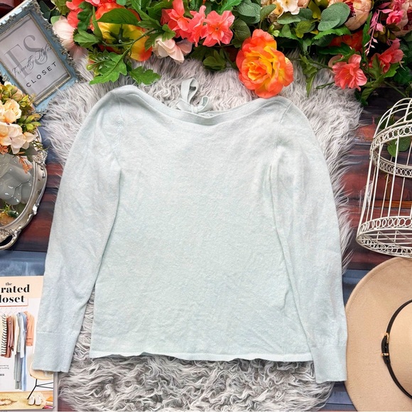 Banana Republic Mint Fine Italian Yarn Wool Cashmere Sweater w/ Back Tie Bows - Picture 2 of 7